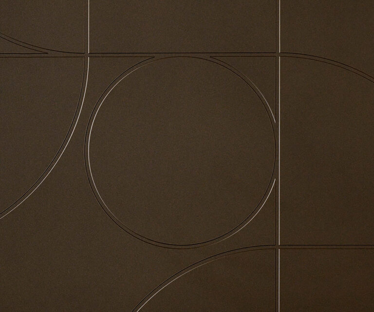 558