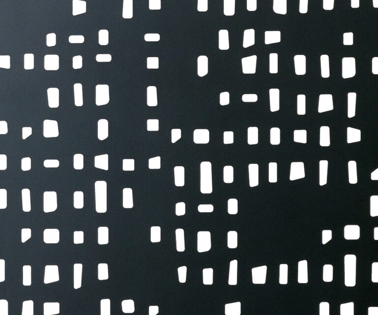 581